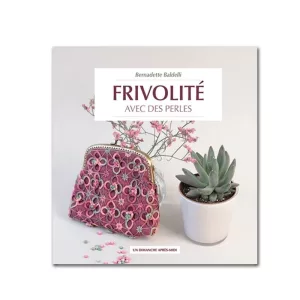 FRIVOLITE AVEC DES PERELS